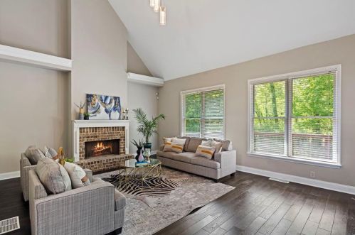 3345 Hagger Way, Atlanta GA  30344-5674 exterior