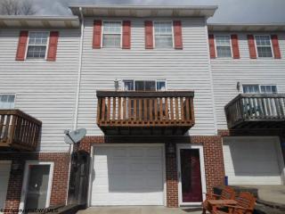 1010 Elkins Dr, Morgantown WV  26505-2891 exterior