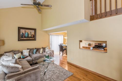 19408 Pine Dr, Country Club Hills, IL 60478-5853