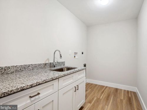 10601 Greenacres Dr, Silver Spring MD 20903-1214 exterior