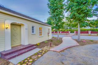 3311 Canyon Crest Rd, Altadena, CA 91001-3705