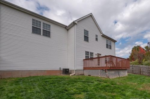 14 Greenview Ter, Middletown CT  06457-8738 exterior