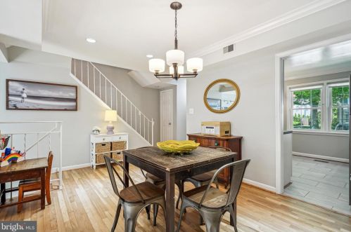 5269 Bradgen Ct, Springfield VA  22151-3524 exterior