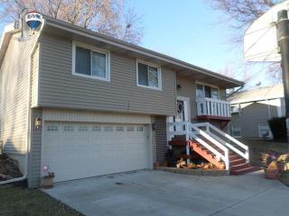 272 Sterling Ln, Hanover Park, IL 60108-1930