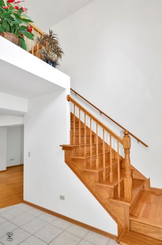 9250 Kelly Ct, Tinley Park, IL 60487-4692
