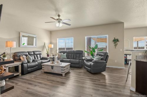 9724 Eagle Creek Cir, Denver CO  80022-6223 exterior