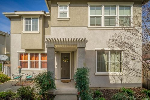 212 Coulter Way, Vacaville, CA 95687-3496