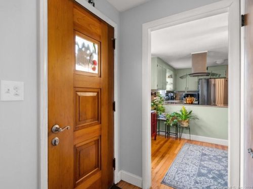 48 End Rd, Southington, CT 06489-3958