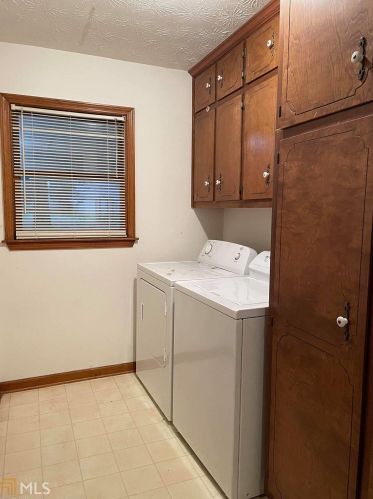 307 Cedar St, Stockbridge GA  30281-3890 exterior