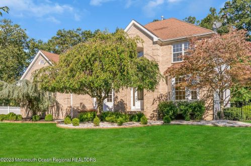 75 Tuscany Dr, Jackson Twp, NJ 08527-3169