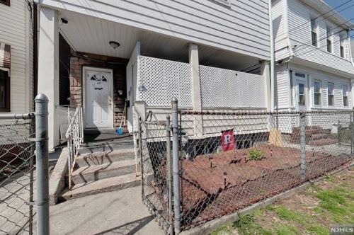 131 Palisade Ave, Outwater, NJ 07026-3014