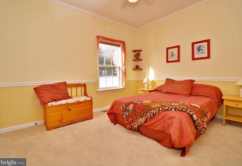 34 Colonel Miles Ct, Harpers Ferry WV 25425-3109 exterior