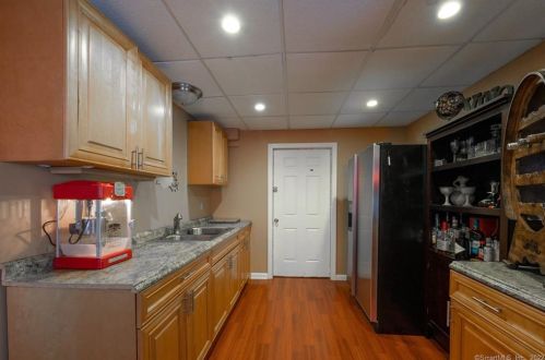 270 Budding Rdg, Southington CT  06489-4226 exterior