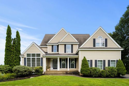 7 Tenney Farm Rd, Sandown, NH 03873-2800