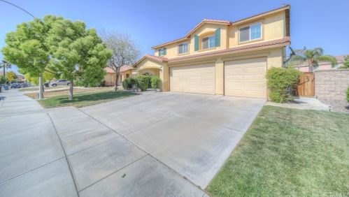 589 Fox Glen Dr, San Jacinto, CA 92582-3271