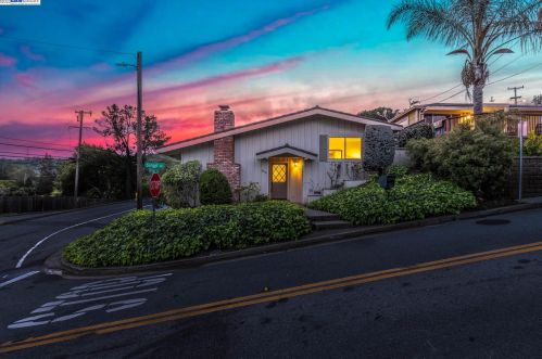 1098 Sunset Dr, San Carlos, CA 94070-3640