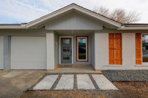 2522 Carlow Dr, Austin TX  78745-4328 exterior