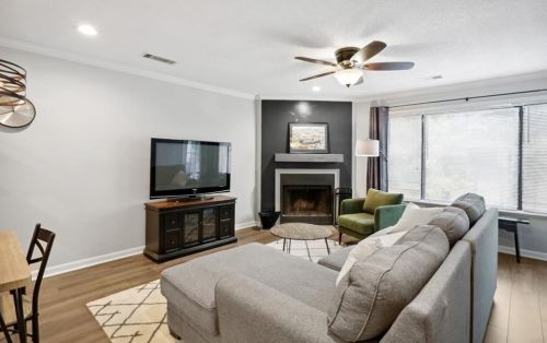 36 Finch Trl, Atlanta GA  30308-2419 exterior