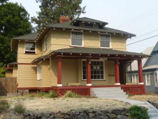 1116 Ash St, Spokane, WA 99204-4126