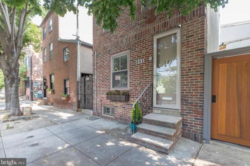 1231 Lombard St, Philadelphia, PA 19147-1131