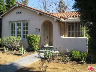 712 Mansfield Ave, Los Angeles, CA 90038-3406