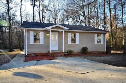1412 Vance St, Greensboro, NC 27406-2300
