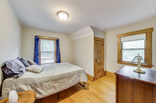 1077 5th St, Saint Paul MN  55106-5331 exterior