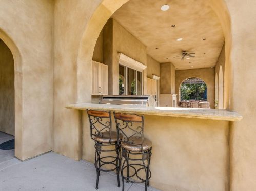 4750 Gresham Dr, Folsom CA  95762-7700 exterior