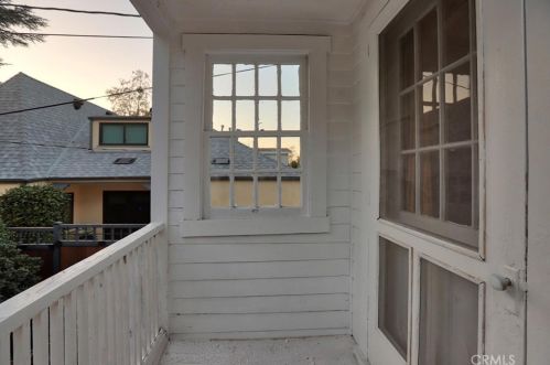 2473 Bywood Dr, Glendale CA  91206-4725 exterior