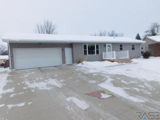 1000 Carol St, Luverne, MN 56156-1131