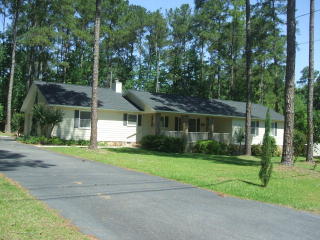1420 Lullwater Cir, Cairo, GA 39828-3550