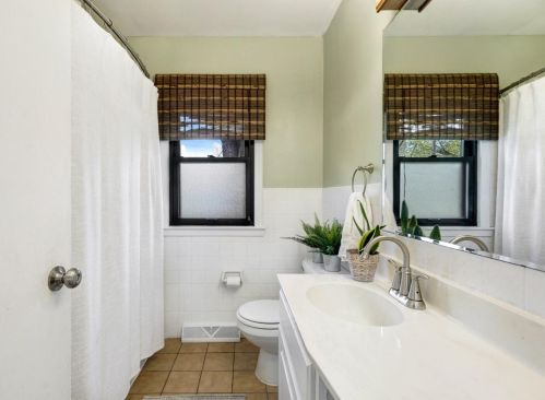 2329 Cedar Ave, Saint Paul MN  55110-4430 exterior