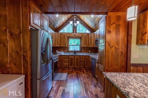 909 Hilltop Cir, Fry, GA 30555-1867
