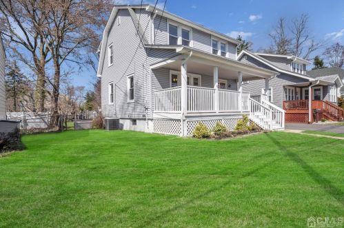 244 Walnut St, Green Brook, NJ 08812-1631