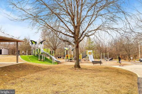 4206 Round Hl Rd, Silver Spring MD 20906-4869 exterior