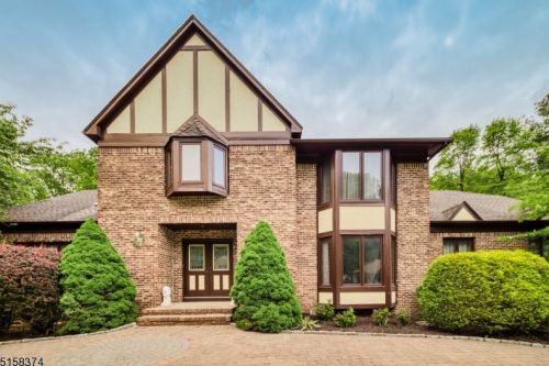 21 Cambridge Ave, Parsippany, NJ 07834-9600