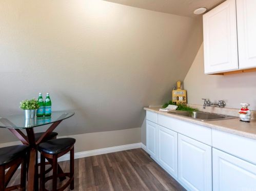 4624 Olivewood Ave, Riverside CA  92501-4118 exterior