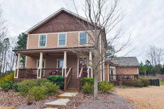 1031 Cobblestone Ln, Bogart, GA 30622-3210