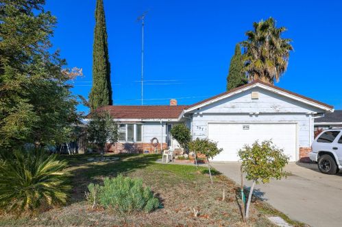 707 Nome Ave, Modesto, CA 95350-1327