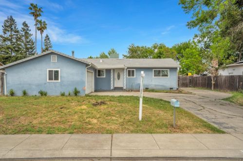 4805 Cosmos Dr, Stockton, CA 95212-2115