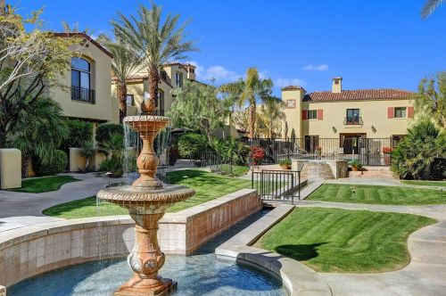 240 Villorrio Dr, Palm Springs, CA 92262-0121