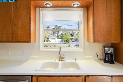 1399 Grv Way, Concord CA  94518-1208 exterior