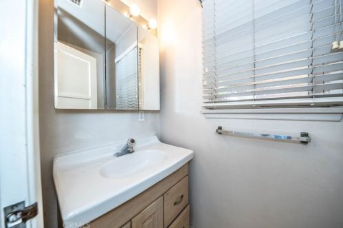 1704 Edna Dr, Santa Ana CA 92706-2424 exterior