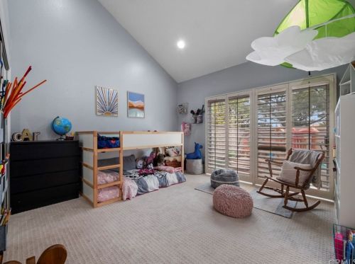 35 Del Perlatto, Irvine CA  92614-5359 exterior