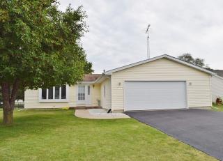 68 Conestoga Ave, Dekalb, IL 60112-4018