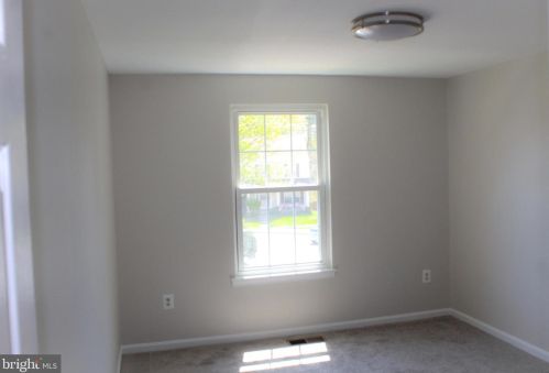 15034 Shamrock Ridge Rd, Silver Spring MD 20906-6107 exterior