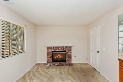 2662 Sovereign Way, Riverside CA  92506-5120 exterior