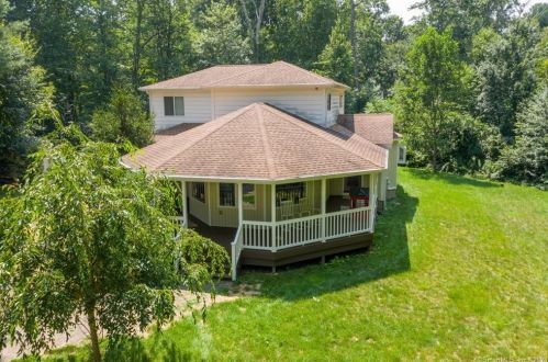 35 Pettengill Rd, East Hampton, CT 06447-1419