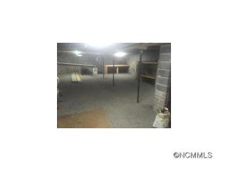 755 Hungry Creek Rd, Canton, NC 28716-5570