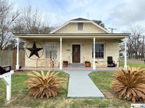 808 Ash St, Victoria, TX 77901-6903